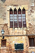 Tarragona - Pla de la Seu dettaglio della Casa della Pia Almoina o Casa del Rettore, una casa medievale.